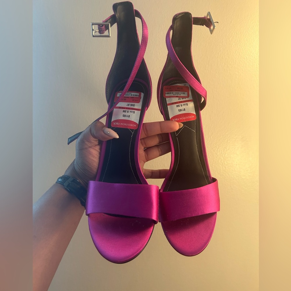 NWT Kendall & Kylie fuschia heels - Picture 3 of 5